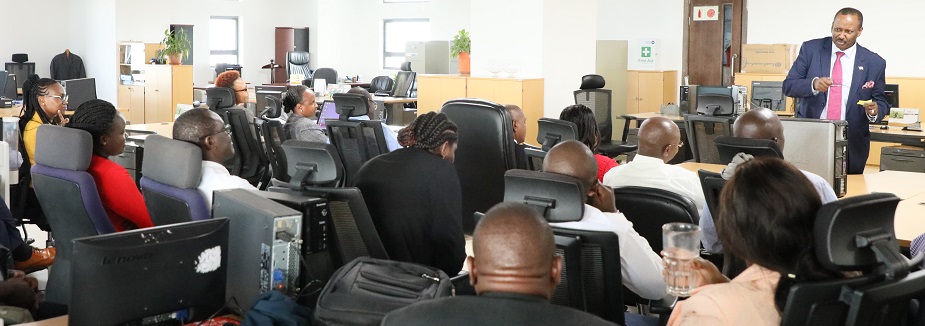This is my point....the CEO Mr. M. Mohamud addressing staff during the open forum at the Corporation's offices